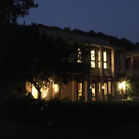 Villa At Tarudhan Valley Golf Resort Manesar Exterior foto