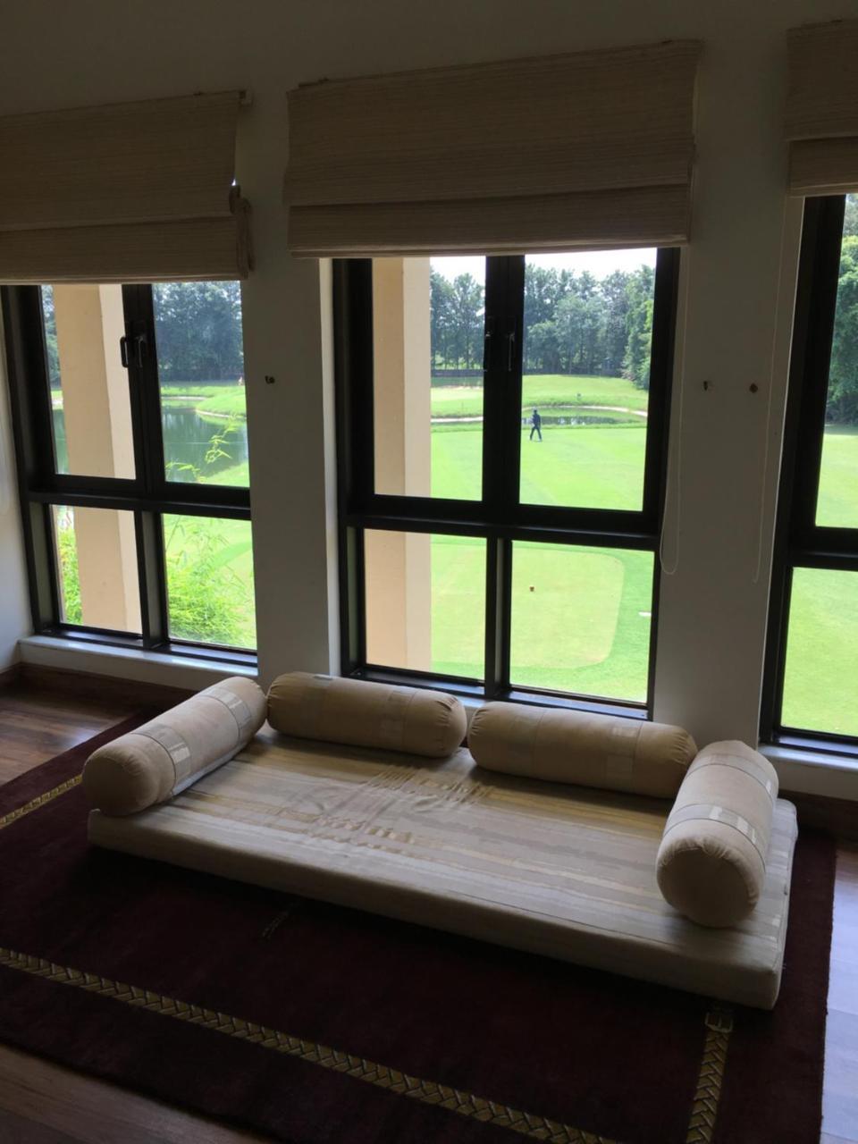 Villa At Tarudhan Valley Golf Resort Manesar Exterior foto